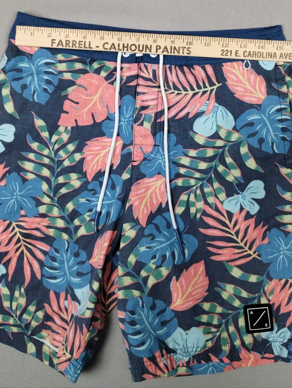 American Eagle Board Shorts Swim Trunks Size Small Hawaiian Floral Tropical